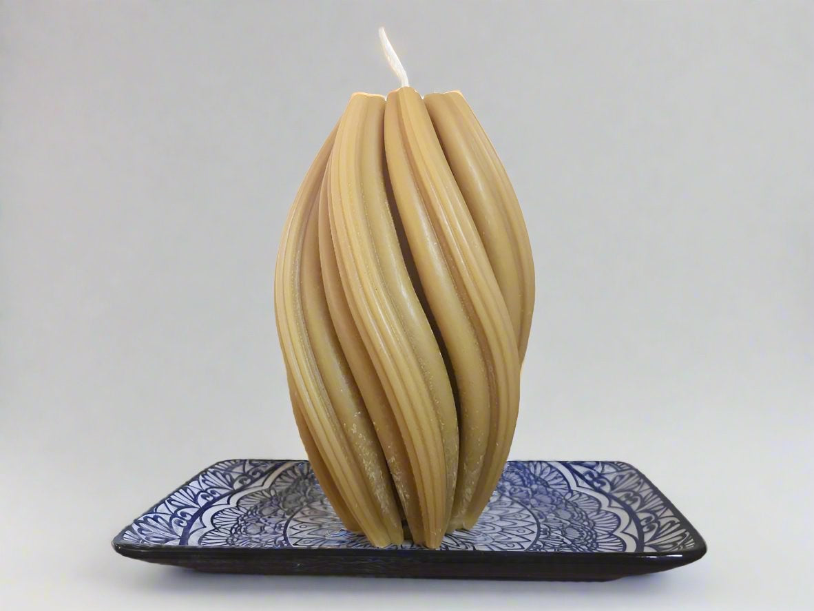 spiral pure beeswax candle